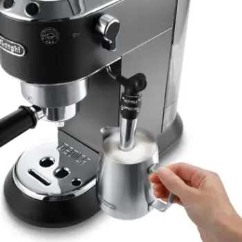 Delonghi Pump Espresso Coffee Machine ,EC685BK
