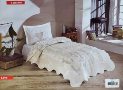 Susesievi love white