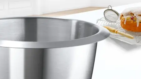 Large 3.9l stainless steel bowl