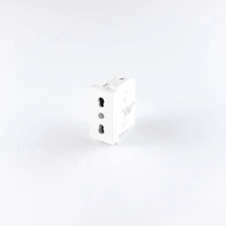 Italian socket 16A White