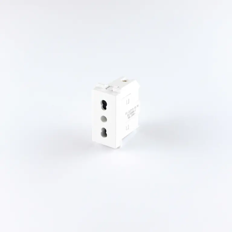 Italian socket 16A White